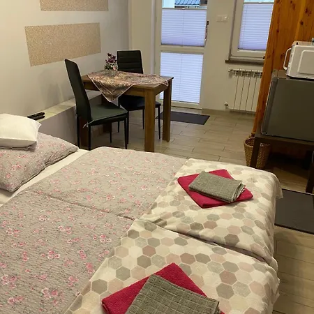 Kwatera prywatna Przy Strumyczku *